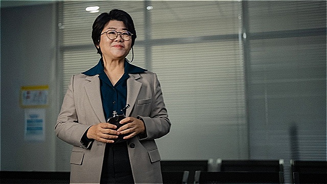 '닥터X' 이정은 "김지원, 단단하고 깊은 배우&hellip;꼭 다시 호흡 맞추고파"