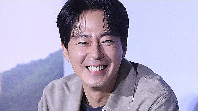 [E포토] 조인성, '극장을 밝히는 환한 미소'