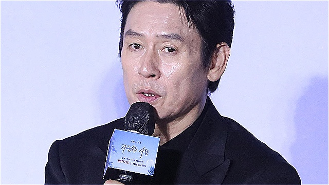 Sul Kyung-gu Reveals Why He Burst into Tears at Venice Film Festival for 'Possible Love'