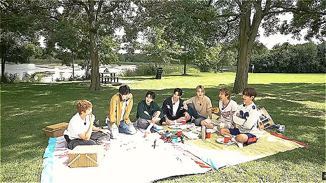 방탄소년단, 자체예능 '달려라 방탄 2.0'으로 돌아온다