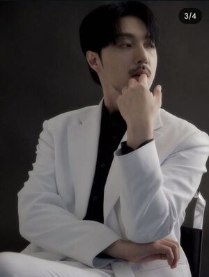 Musical Actor Lim Byeol Announces October Wedding: "She's Someone Who Holds Me Steady Whenever I Waver"
