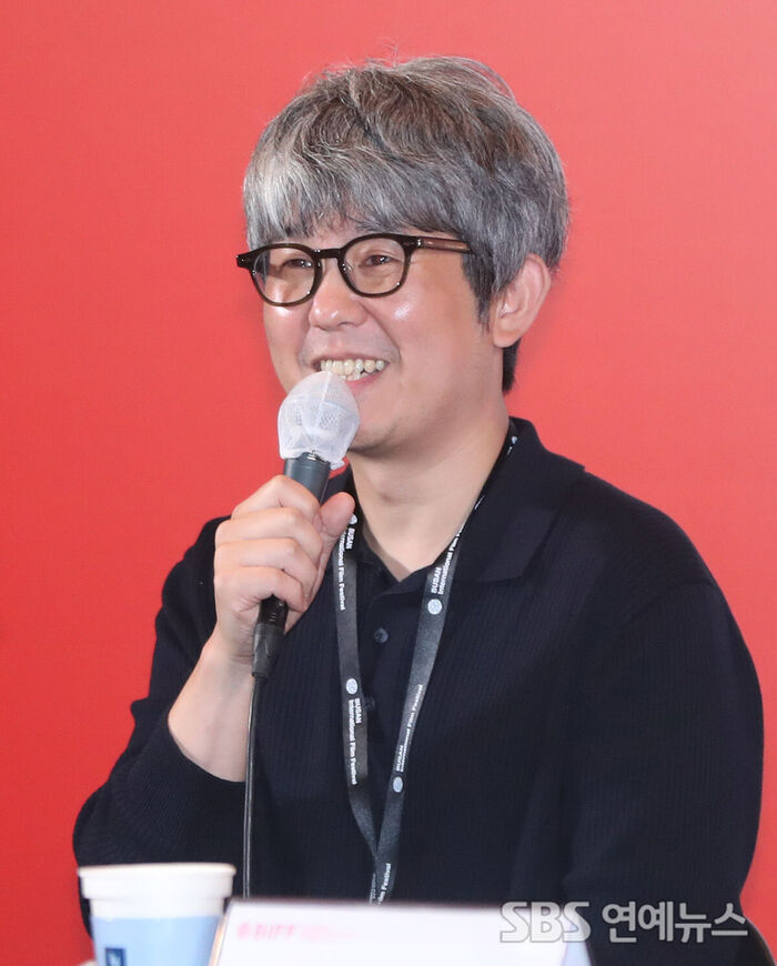 Director Kim Jong-kwan Presents BIFF Opening Film 'The Table: Day and Night'