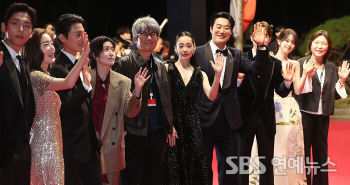 The Table: Day and Night (Photo=Getty Images Korea)