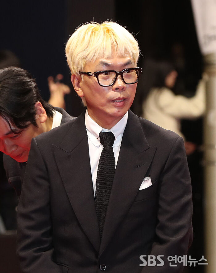 Producer Kim Tae-ho Steps onto the Red Carpet at the 31st Busan International Film Festival
