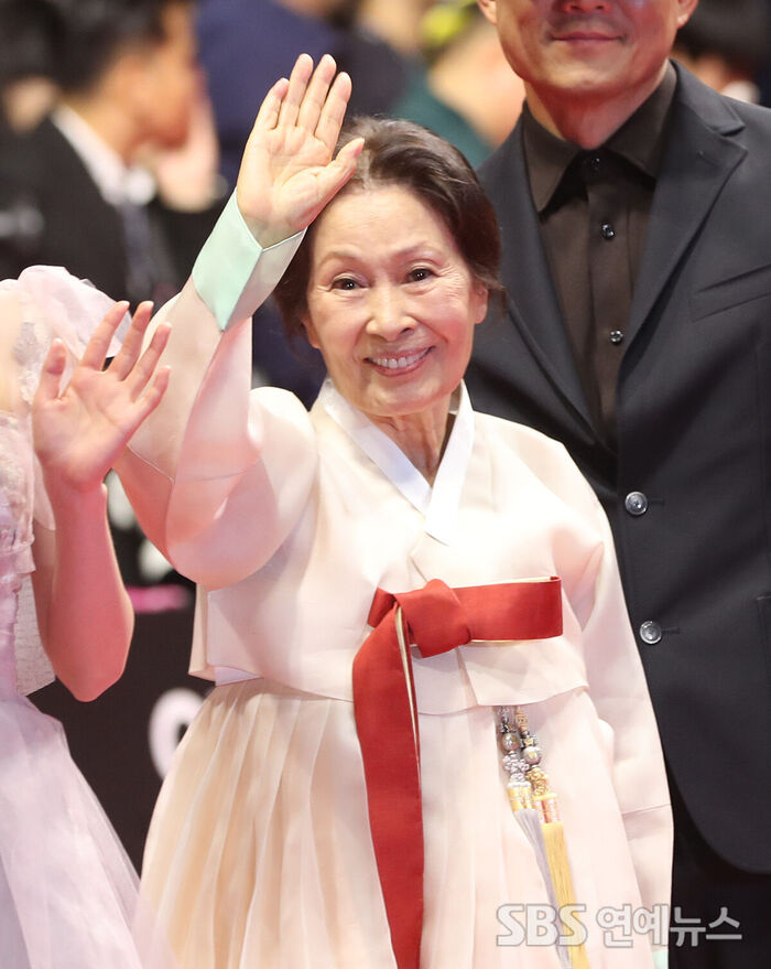 Kim Hye-ja Stuns in Elegant Hanbok on the 31st Busan International Film Festival Red Carpet