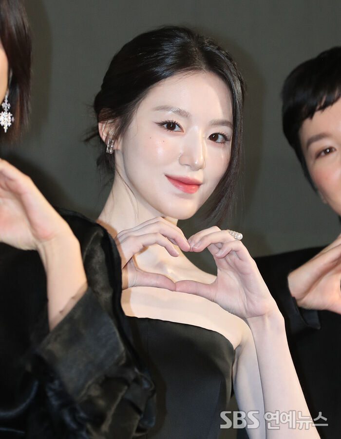 i-dle's SHUHUA Attends the '2026 Asia Star Awards' as an Actor