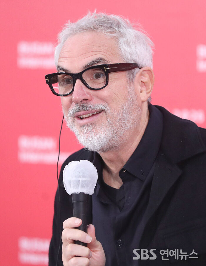 Director Alfonso Cuarón Welcomed as Global Master at the 31st Busan International Film Festival