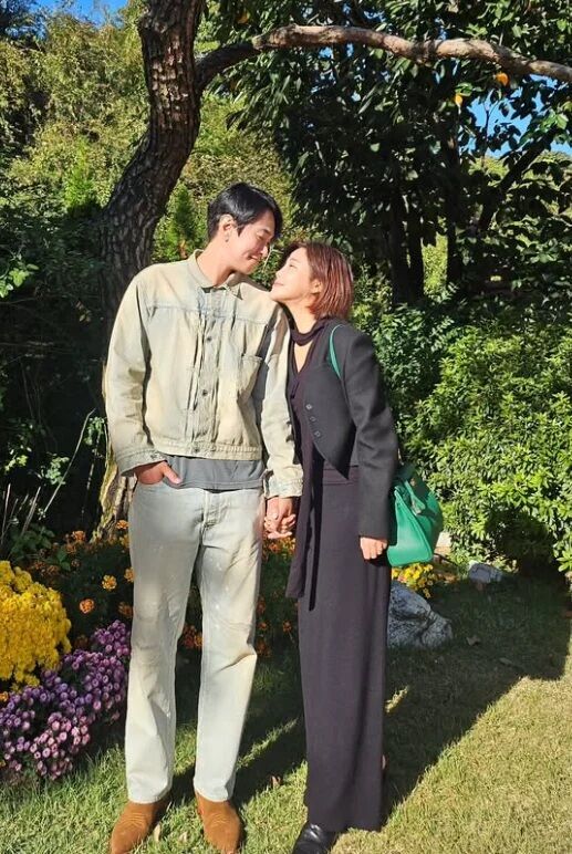Solbi Shares Couple Photos with Fiance Lee Kyu-han, Celebrating Their Journey from Longtime Colleagues to Life Partners