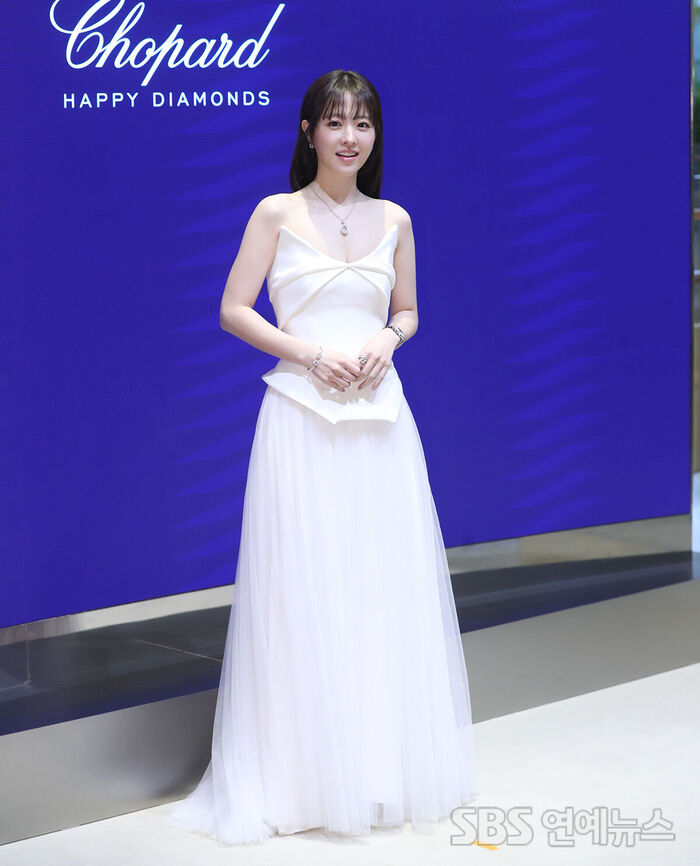 Park Bo young Dazzles in a Radiant White Dress