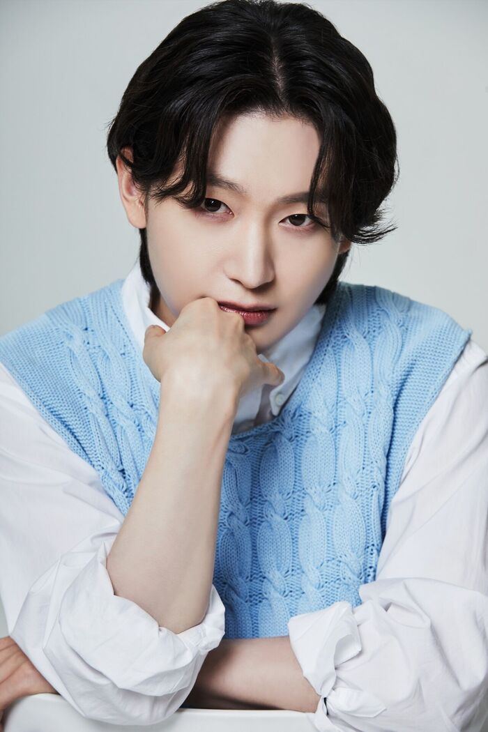 'Mr. Trot Season 3' Winner Kim Yong-bin Rejects Major Agency Offers to Stay Loyal to Current Label