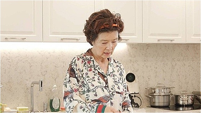 "서방은 없어도 옷방만 3개"&hellip;'미우새' 윤미라, 75세 화려한 싱글 일상 최초 공개