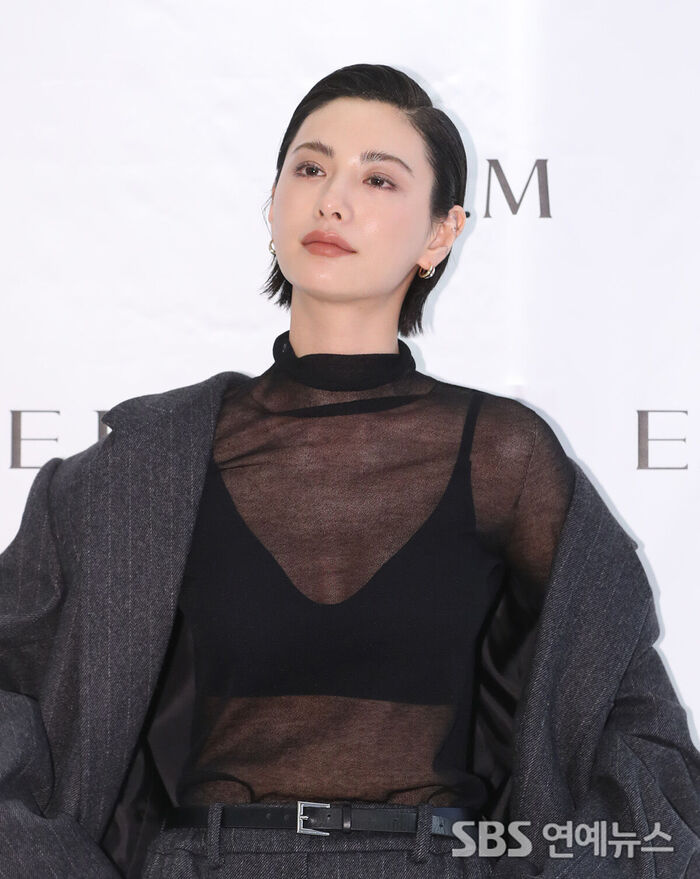 Nana Elevates Her Chic Appeal with a Sleek Pixie Cut
