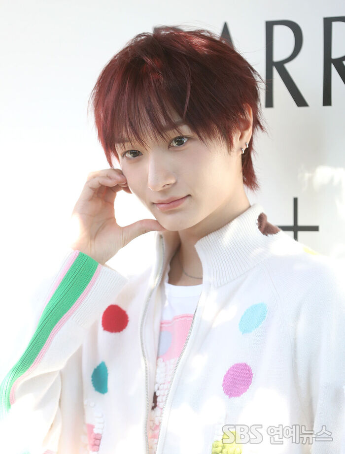 KickFlip's Donghwa Shines With 'Sparkling Heart Eyes' at Seoul Fashion Event