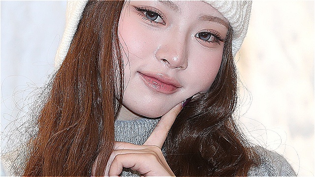 [E포토] 키키 하음, '털모자 쓰고 매력 볼콕'