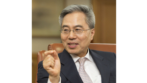 [CEO취재파일] 은행권 밥그릇 챙겨내는 하영구 회장&hellip;이번엔 성과주의 도입 선봉장?